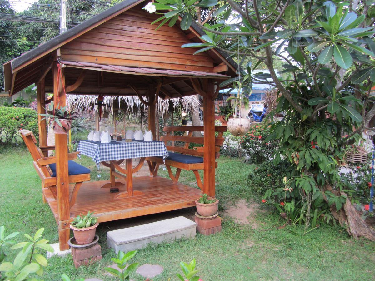 Flower Paradise Bungalows & Swiss Restaurant Roestiland Lamai Beach  Exteriör bild